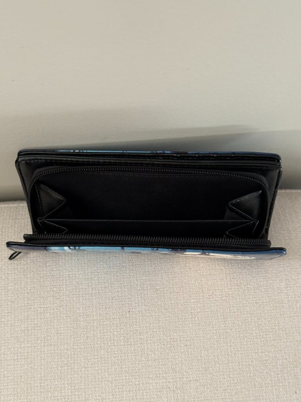 Andy Everson Wallet Medicine Grounds - Picture 13 of 13